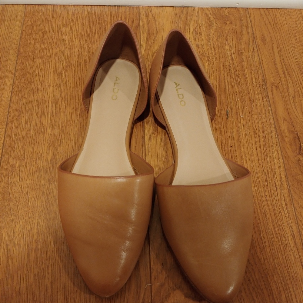Tan flats